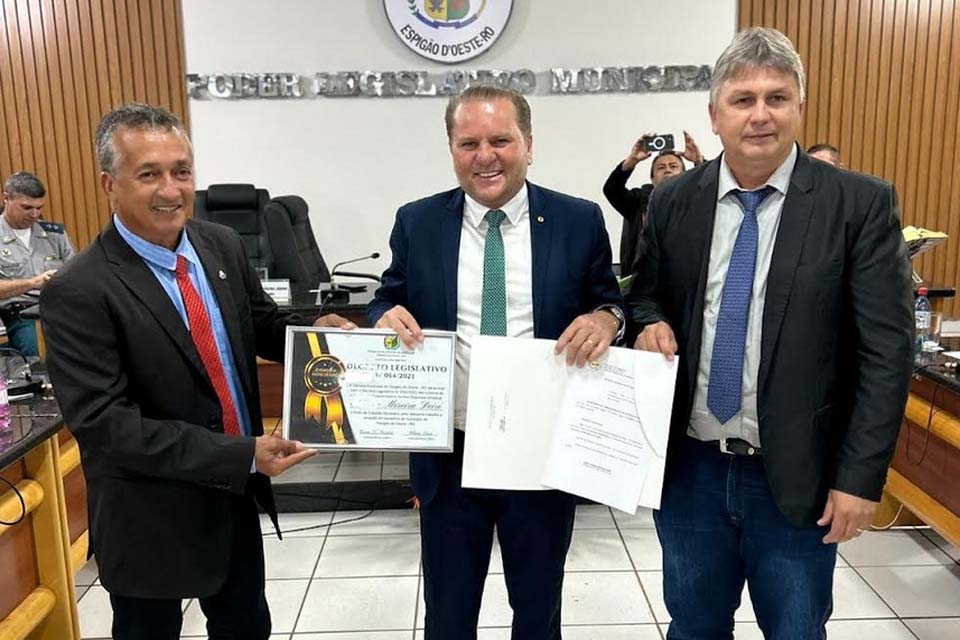 Deputado Cirone Deiró apoia festa de comemoração do aniversário de Espigão do Oeste