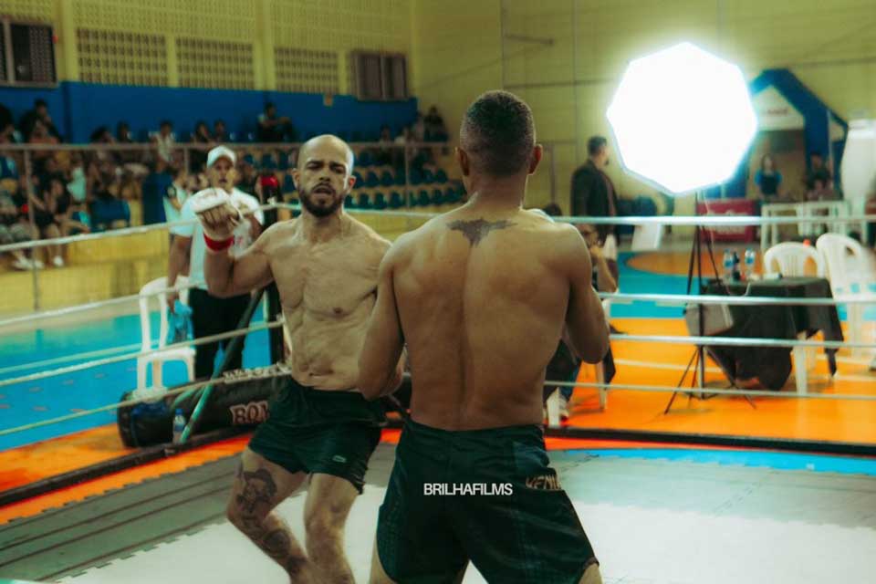 Professor da academia Hype Gym de Jaru conquista vitória em campeonato de MMA