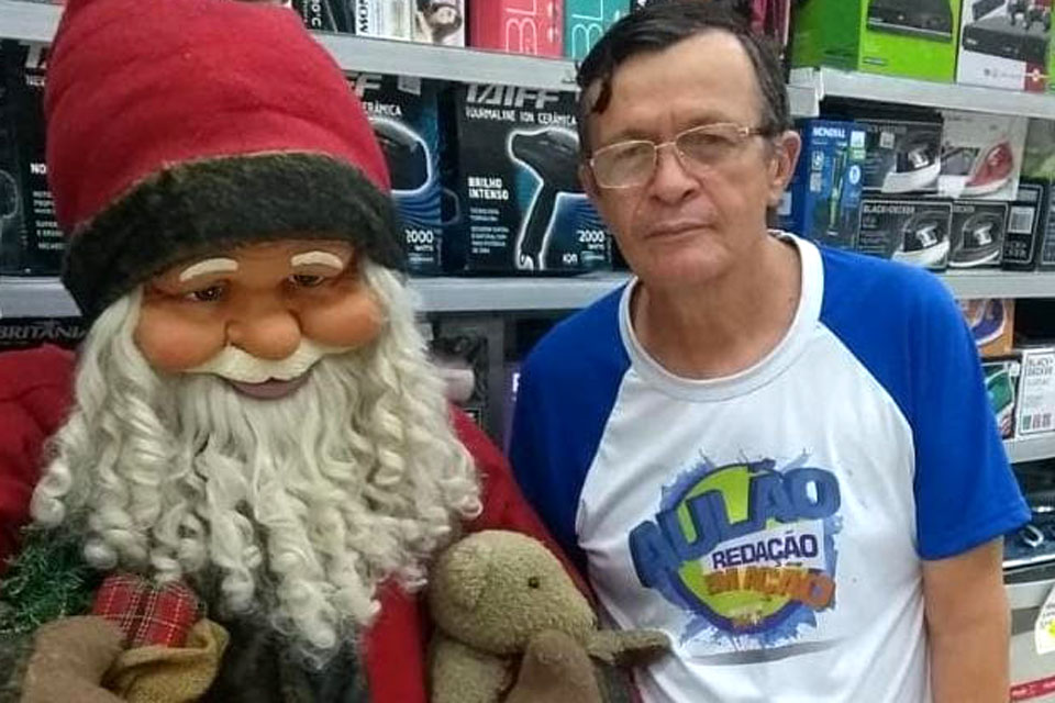 Professor Nazareno, o mais polêmico do Norte, ironiza: Papai Noel, um velho fascista!