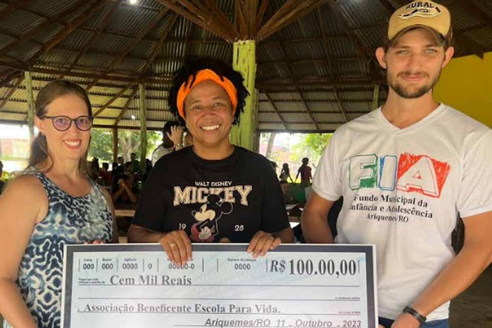 Deputada Federal Sílvia Cristina entrega R$ 100 mil para a Associação Beneficente Escola Para Vida em Ariquemes