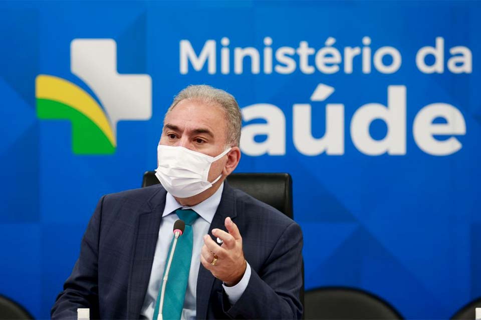 Ministro da Saúde testa negativo para covid-19