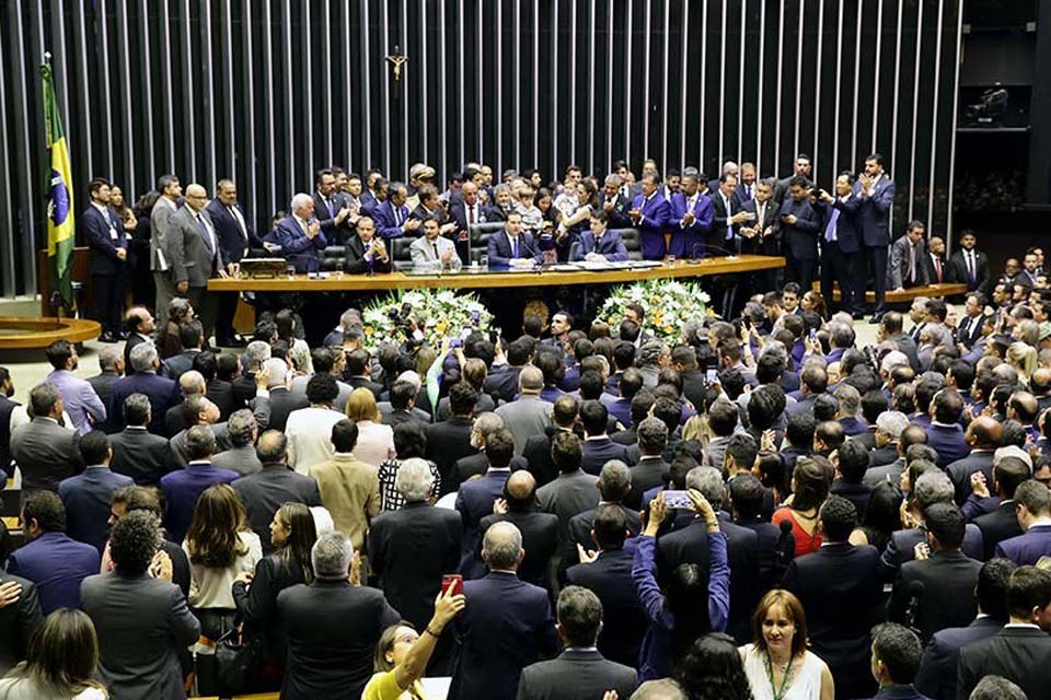 Eleição da nova Mesa da Câmara federal e abertura do ano legislativo será segunda-feira