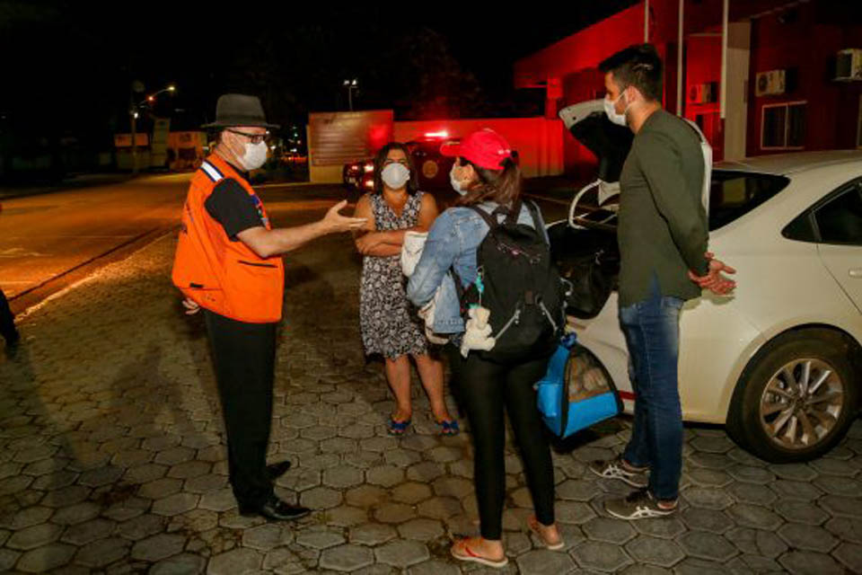 Estudantes brasileiros que viviam na Bolívia são repatriados e retornam para Rondônia