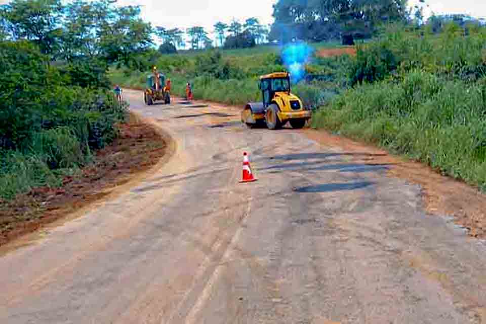 DER recupera pontos críticos da rodovia 257 em trecho que liga município ao distrito do 5º BEC