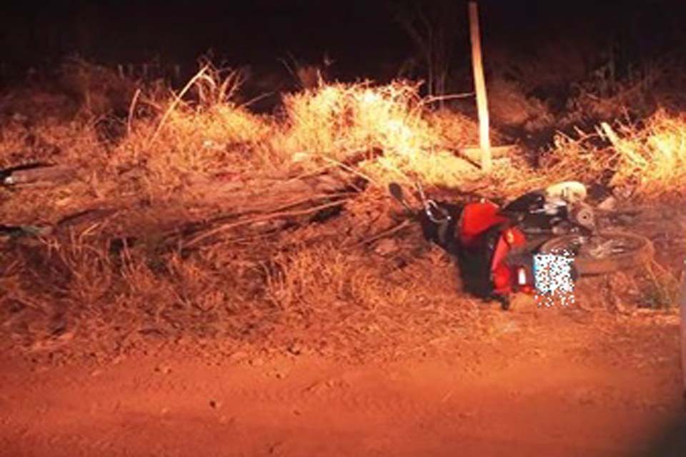 Suspeito foge da polícia e abandona motocicleta após perseguição 