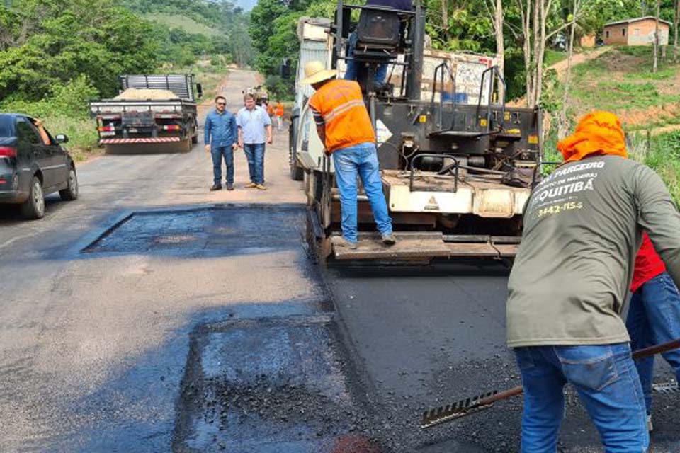 Rodovia 383 é recuperada entre o trevo da RO-490 e o município 