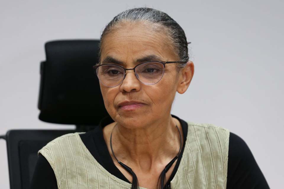 Com covid-19, Marina Silva segue internada e tem 