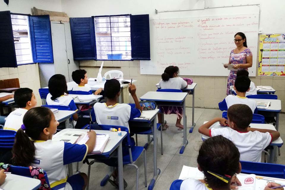 Maioria dos futuros professores não conclui estágio em escolas