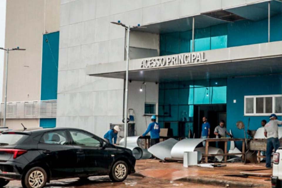 Reta final: obras no Hospital de Guajará-Mirim avançam e chegam aos 92%