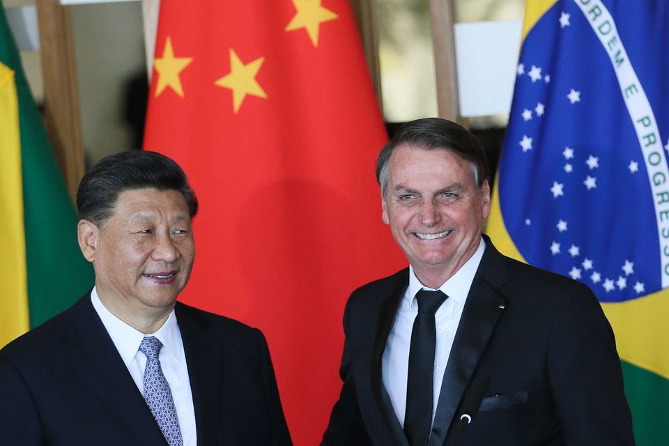 Bolsonaro e Xi Jinping trocam informações sobre a covid-19