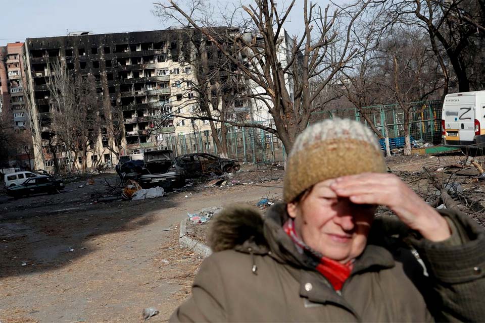 Mariupol: abertura de corredor humanitário volta a falhar por cidade continuar 