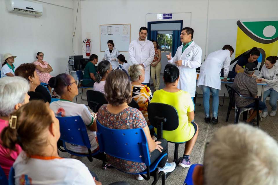 Semusa realiza atividade com idosos em parceria com a Famejipa