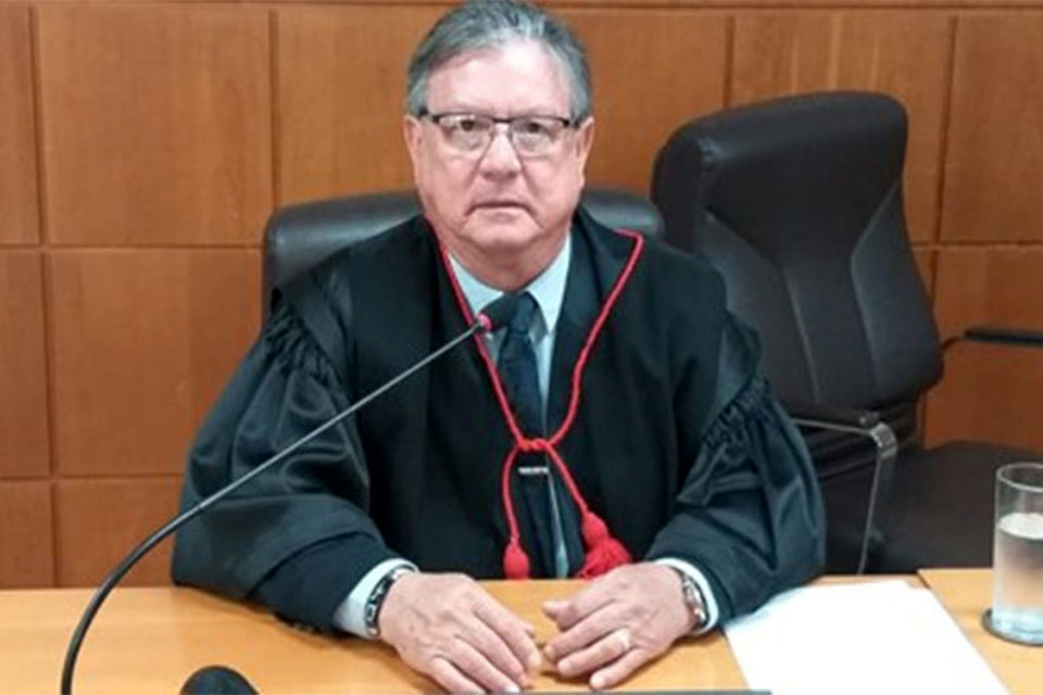 Clênio Amorim recebe homenagem do TRE-RO pela profícua gestão como juiz  eleitoral