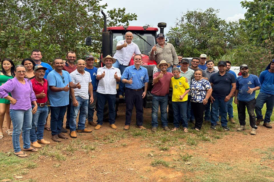 Deputado Alan Queiroz destina R$ 300 mil para aquisição de trator em Mirante da Serra