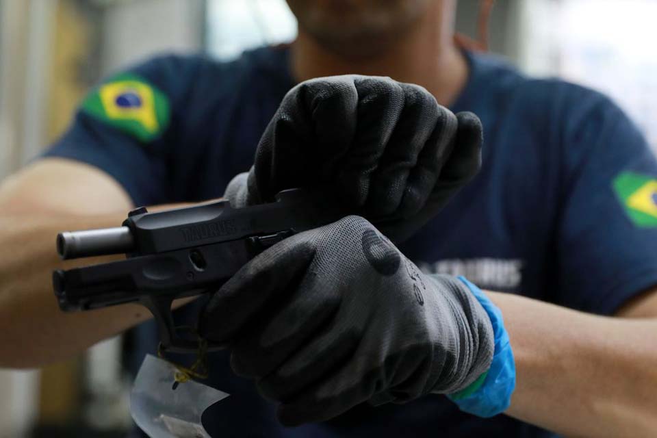 Senado aprova teste toxicológico para posse e porte de arma