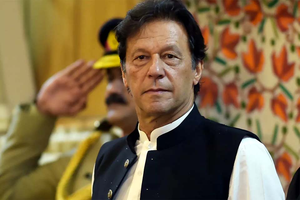 Paquistão diz que revidará qualquer agressão da Índia em sua parte da Caxemira