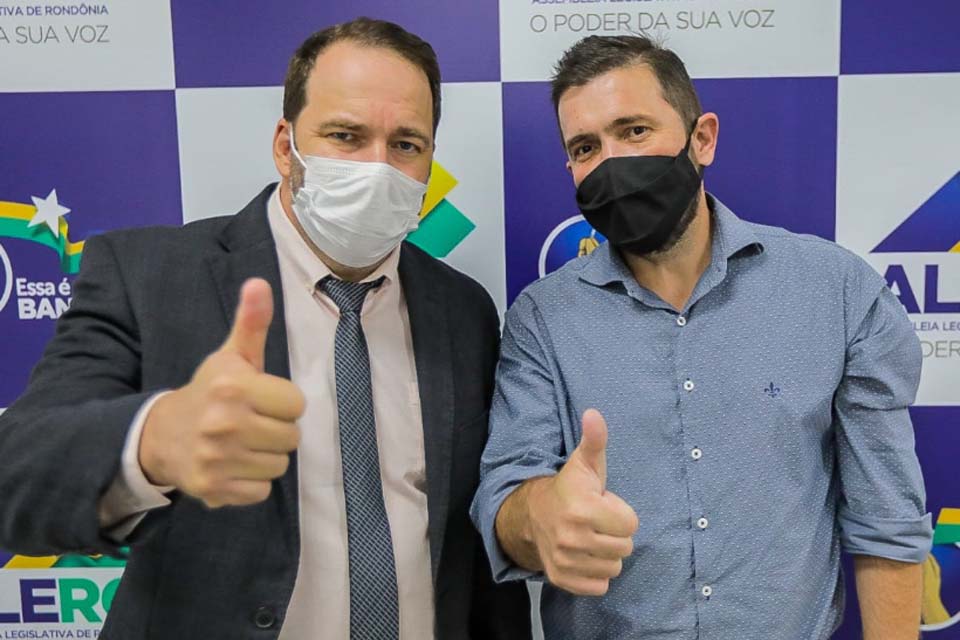 Presidente da Assembleia Legislativa, Alex Redano assegura emenda de R$ 600 mil para Cacoal