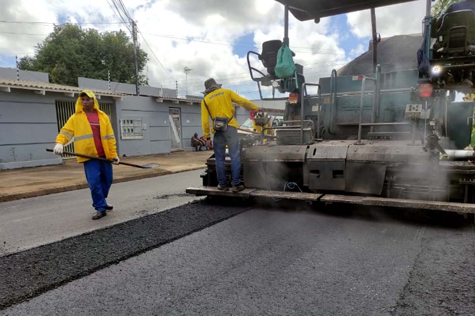 Porto Velho: Ruas do bairro São João Bosco recebem mais um quilômetro de recapeamento nesta terça-feira (19)