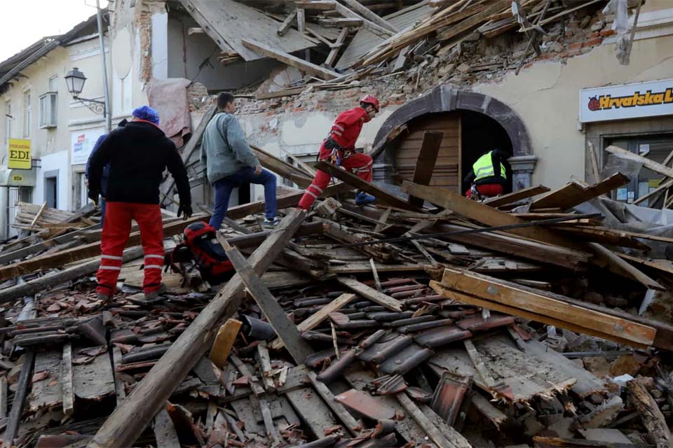 UE ativa Mecanismo de Proteção Civil para ajudar Croácia após sismo