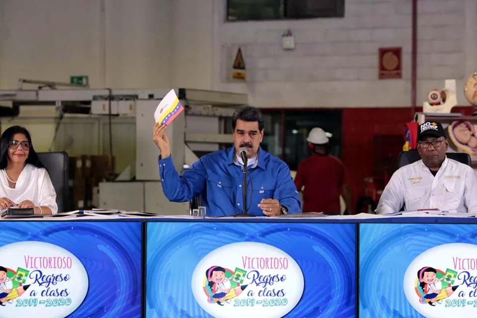 Maduro nega 'chantagem' em coleta de assinaturas contra Trump