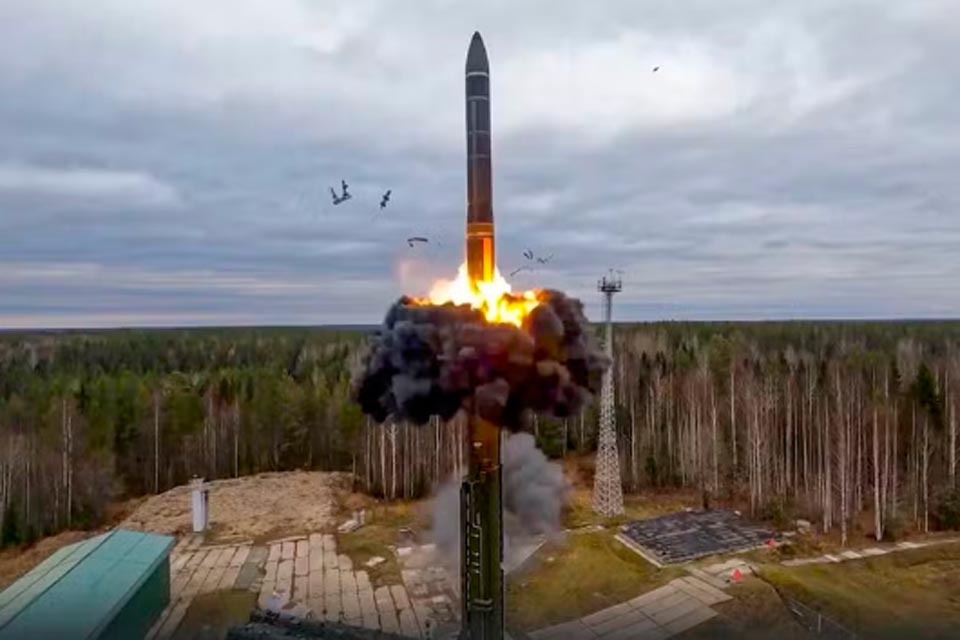 Ucrânia ataca base de bombardeiros nucleares da Rússia