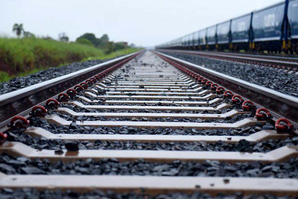 Câmara aprova texto-base do Projeto de Lei das Ferrovias