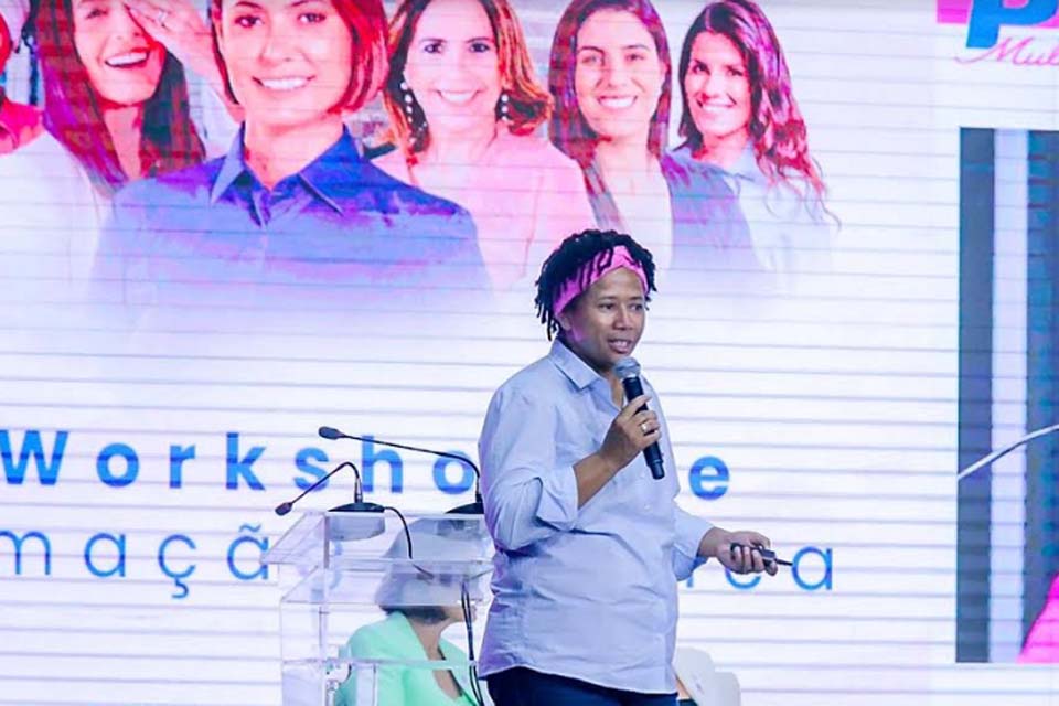 Deputada Sílvia Cristina faz palestra em evento do PL Mulher Nacional a convite de Michelle Bolsonaro