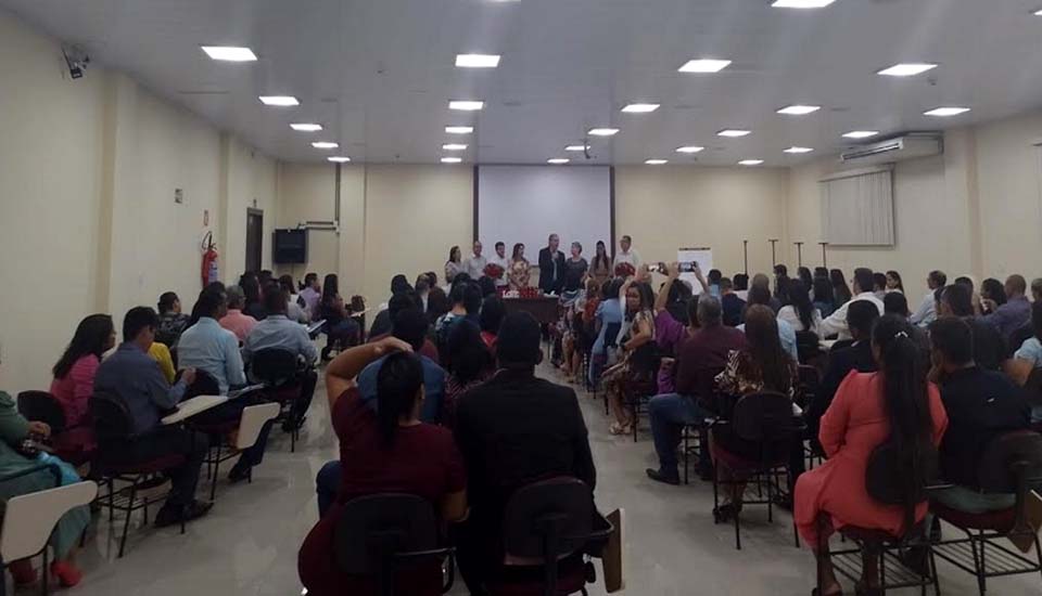 Igreja Evangélica Assembleia de Deus promove treinamento para casais