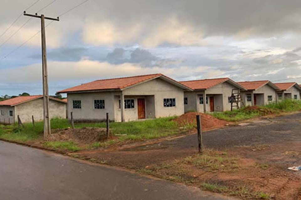 Testoni anuncia repasse de quase 500 mil para conclusão das 150 casas do Conjunto Habitacional Ouro Preto II