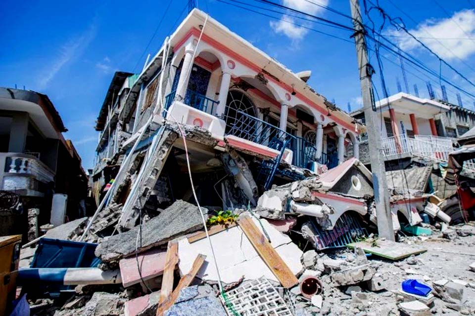 Balanço de mortos no Haiti passa de 700 após terremoto de magnitude de 7,2 