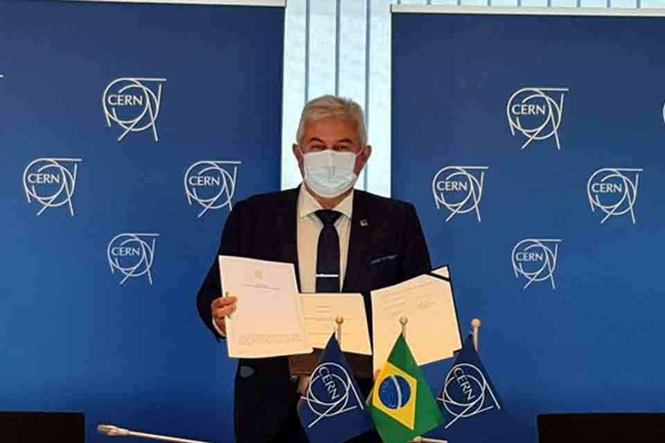 Brasil faz acordo para associação a centro europeu de pesquisa nuclear