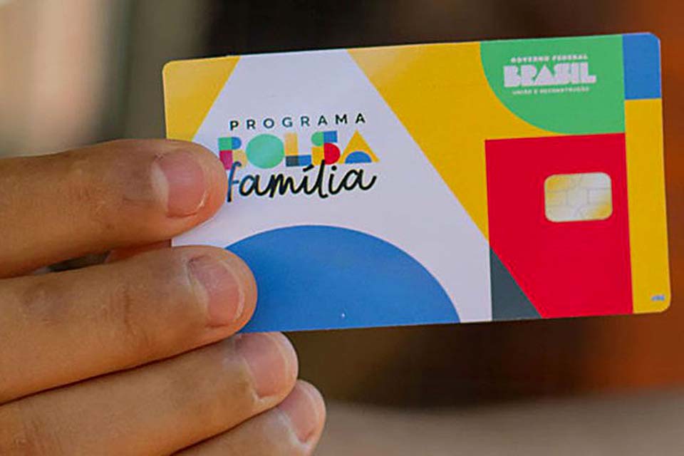 Caixa paga novo Bolsa Família a beneficiários com NIS de final 2