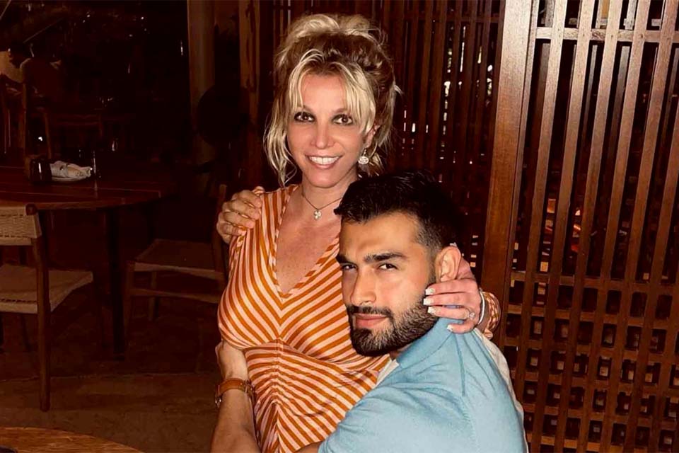Noivo de Britney Spears fala sobre aborto: 'Aumentaremos a família em breve'