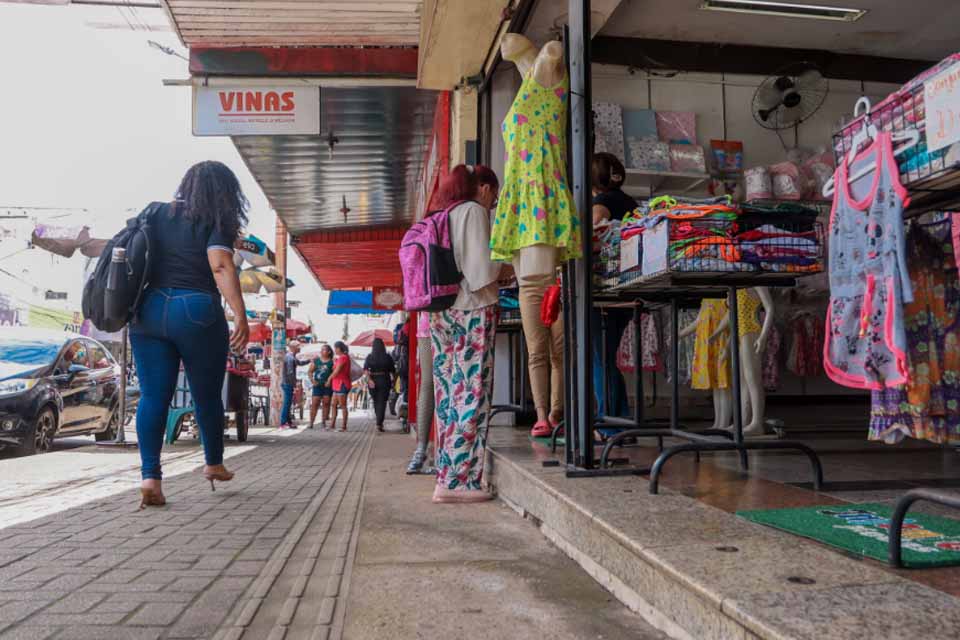 Após 12 anos, comércio da Sete de Setembro mostra nova realidade com o fim da faixa de ônibus