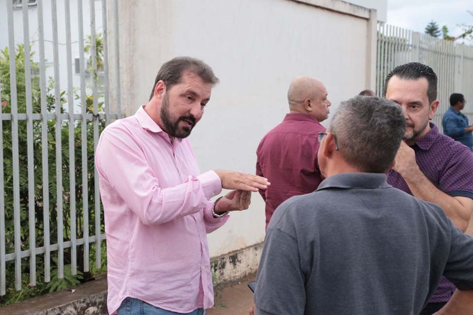 Prefeitura de Porto Velho inicia recapeamento na avenida Jatuarana; Hildon Chaves vistoriou o início das obras