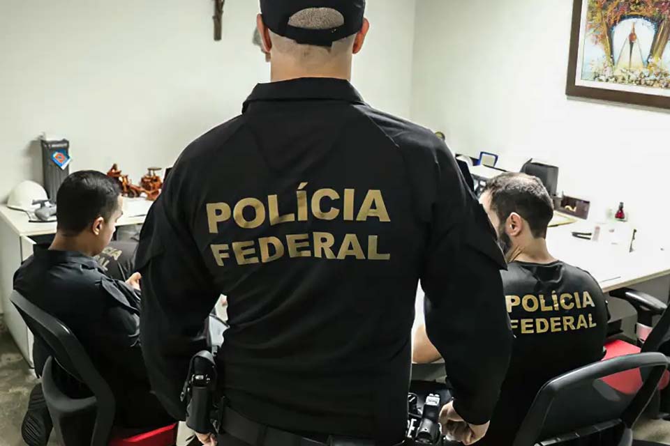 Polícia Federal investiga grupo que usava sistema da Abin para espionagem