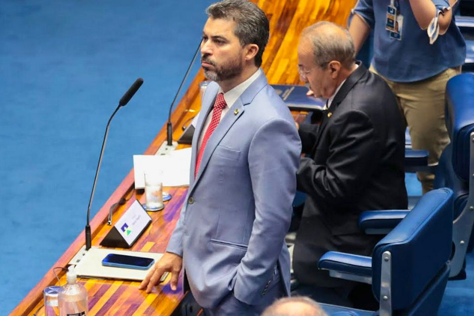 Transposição avança e alcança professores do ex-território de Rondônia considerados de contratação precária ou professores leigos