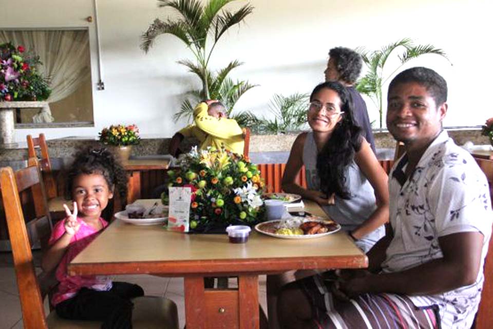 Restaurantes credenciados ao Prato Fácil serviram cardápio especial aos beneficiários do programa em Porto Velho