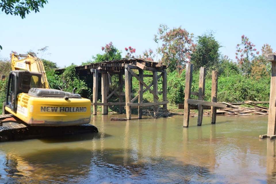 Prefeitura inicia recuperação da ponte do Travessão da Linhas 192/196