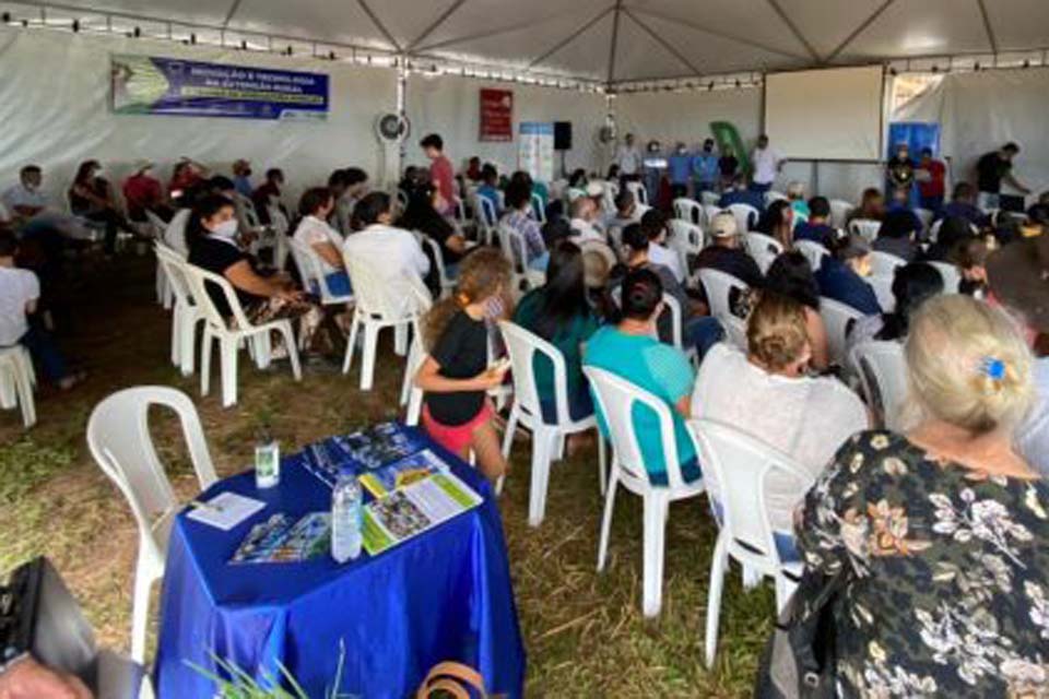 Emater reúne produtores em “Dia Especial de Cidadania Rural” em Vilhena