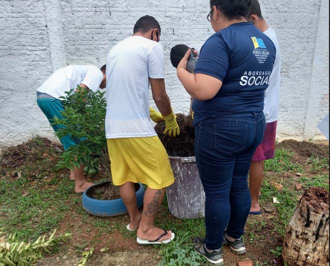 Internos de unidade de Porto Velho recebem oficina de compostagem