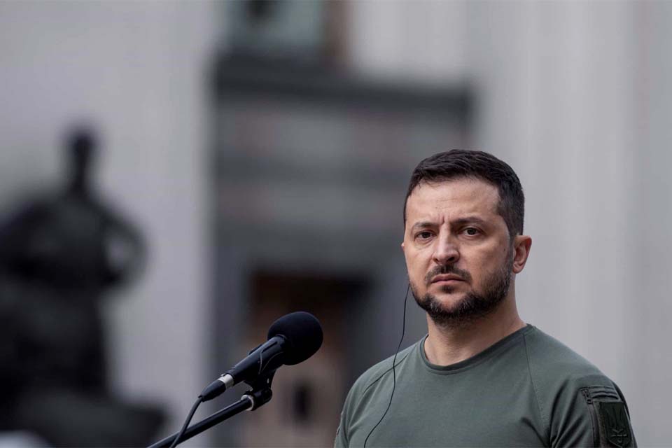 Zelensky afirma que mantém vigilância sobre Grupo Wagner na Bielorrússia