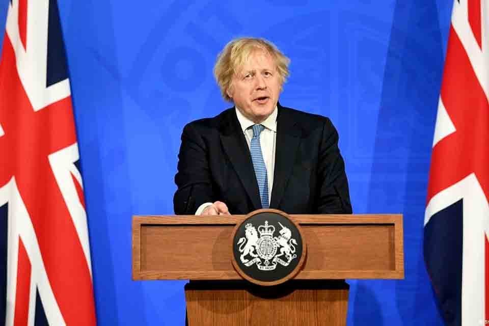 Boris Johnson retira todas as restrições contra a Covid-19 na Inglaterra