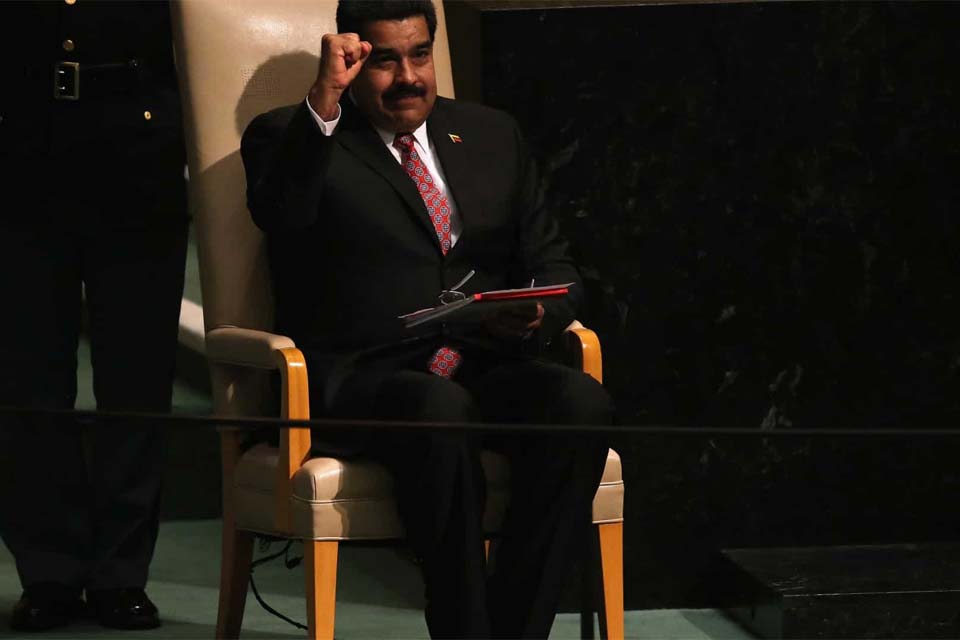 Maduro anuncia centro de investimento para atrair capital para Venezuela