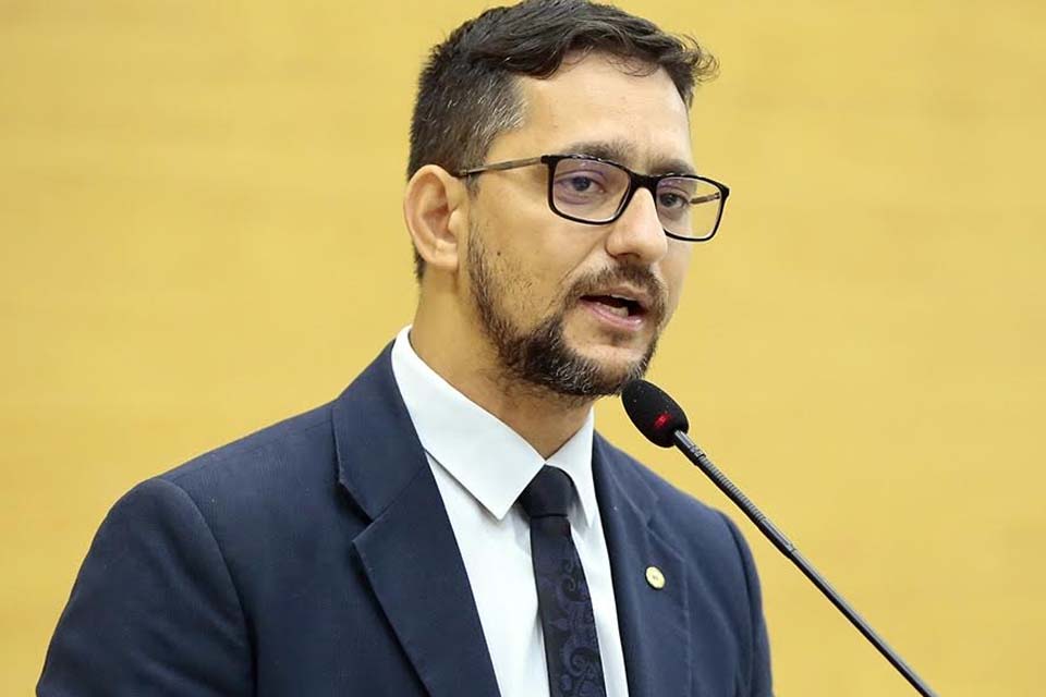 Falta de EPIs no João Paulo II, deputado Anderson Pereira questiona Governo, SESAU e cobra solução