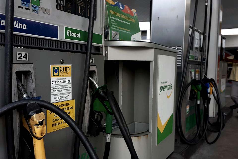 Postos já podem vender gasolina com novo padrão