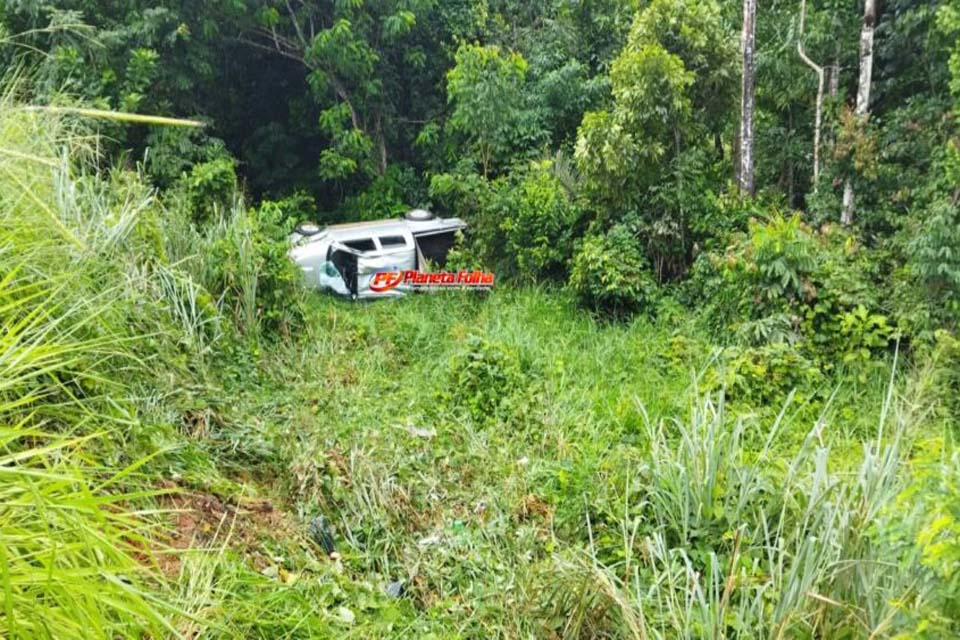  Família é amarrada e tem caminhonete roubada por bandidos