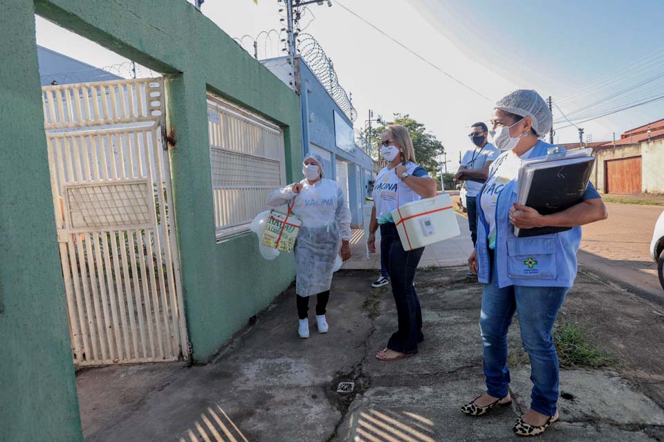 Mais de 800 acamados em Porto Velho já foram vacinados contra a Covid-19