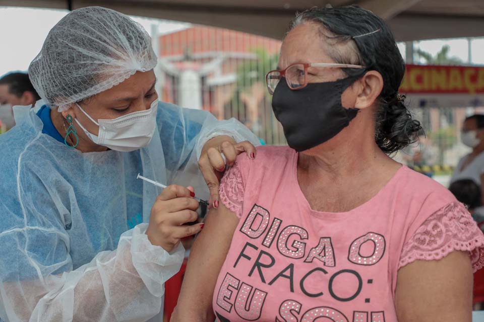 Vacina contra a covid-19 retorna ao Porto Velho Shopping no sábado (2); Mais de 90% da população recebeu a 1ª dose, mas só 30% completou o esquema vacinal