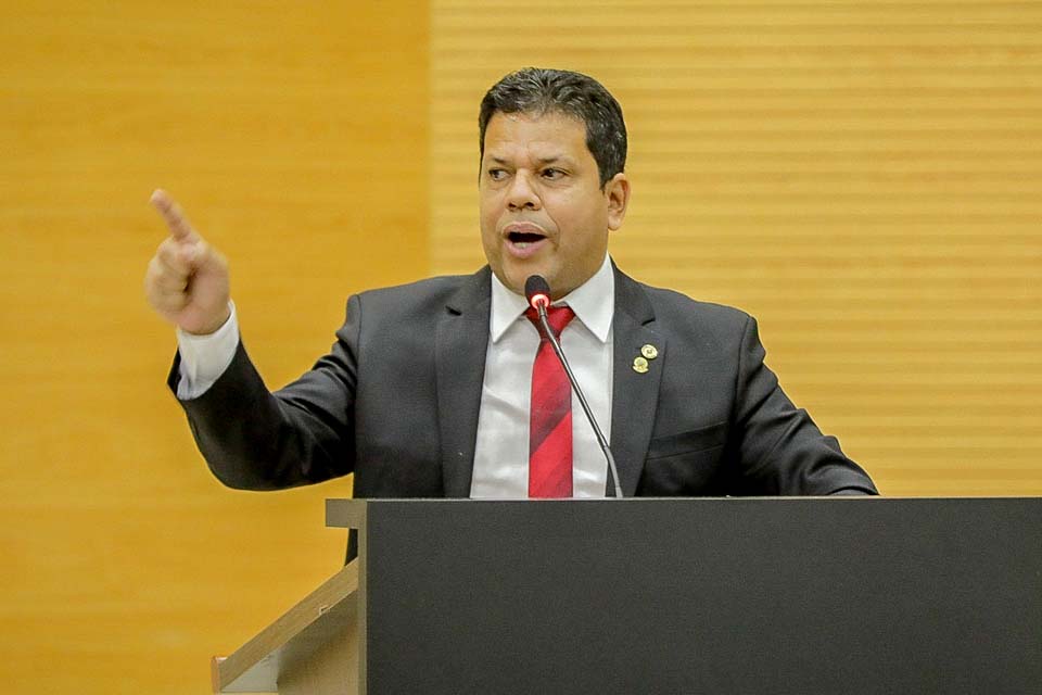 Jair Montes destaca que a retomada das cirurgias eletivas de forma gradativa é uma demanda urgente